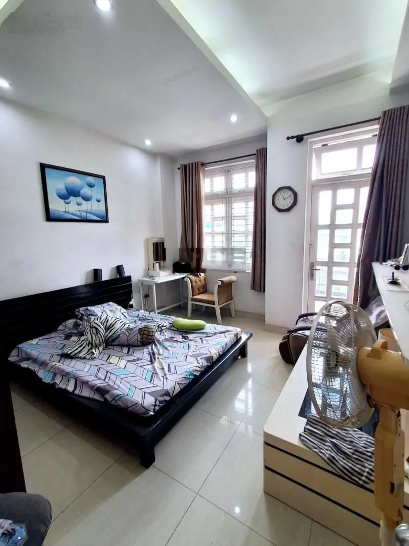 Hẻm xe hơi gần công viên lớn, 4 tầng 53m2 (4x14), gần Phạm Văn Đồng