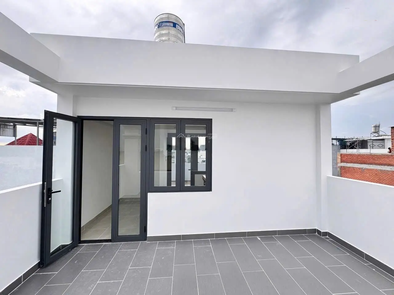 Bán gấp nhà mới siêu đẹp gần gigamall Phạm văn đồng: 0933352944