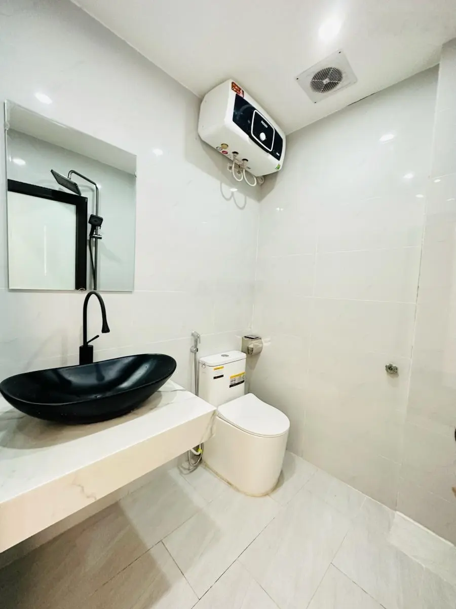 Cần bán nhà mới tinh ngõ 168 Kim Giang ngõ thông, 3 gác phi. Lh 0912002552