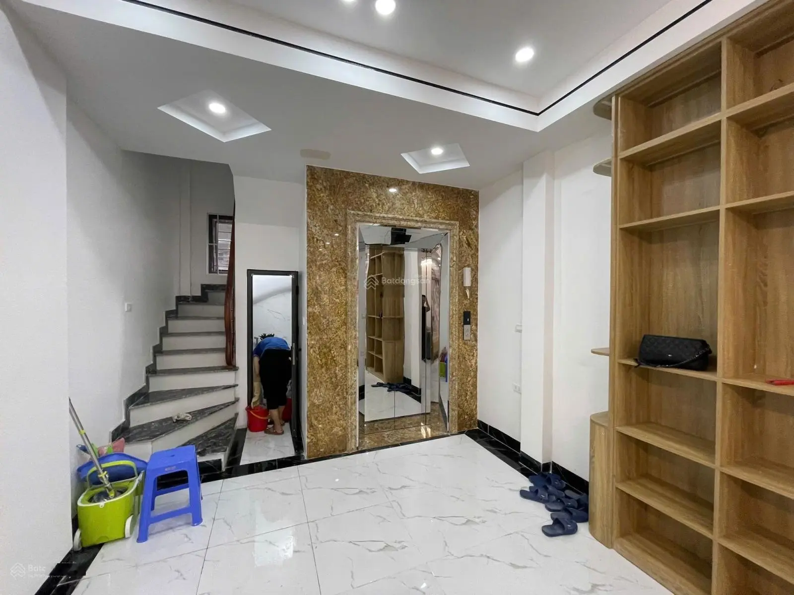 Xuân Đỉnh - nhà mới - thang máy - 7 tầng x 36m2, gần ôtô, thông thoáng - Giá: 7.9 tỷ