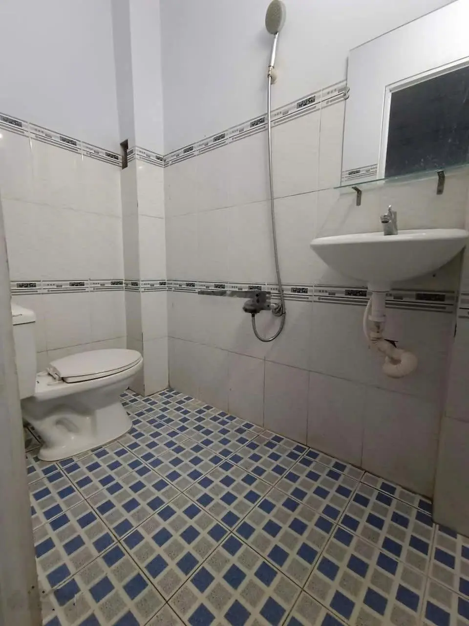 NHÀ 6x16 ĐÚC 1 TẤM 1/ NGUYỄN THỊ SÁU VÀO 50M HẺM THÔNG XE HƠI GẦN CHỢ THỚI TỨ.