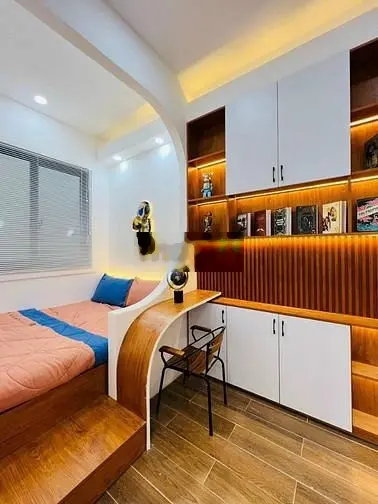 Bán căn nhà 48m2 hẻm Trần Quốc Thảo, Phường 6, Q 3, giá 3 tỷ 550, SHR.