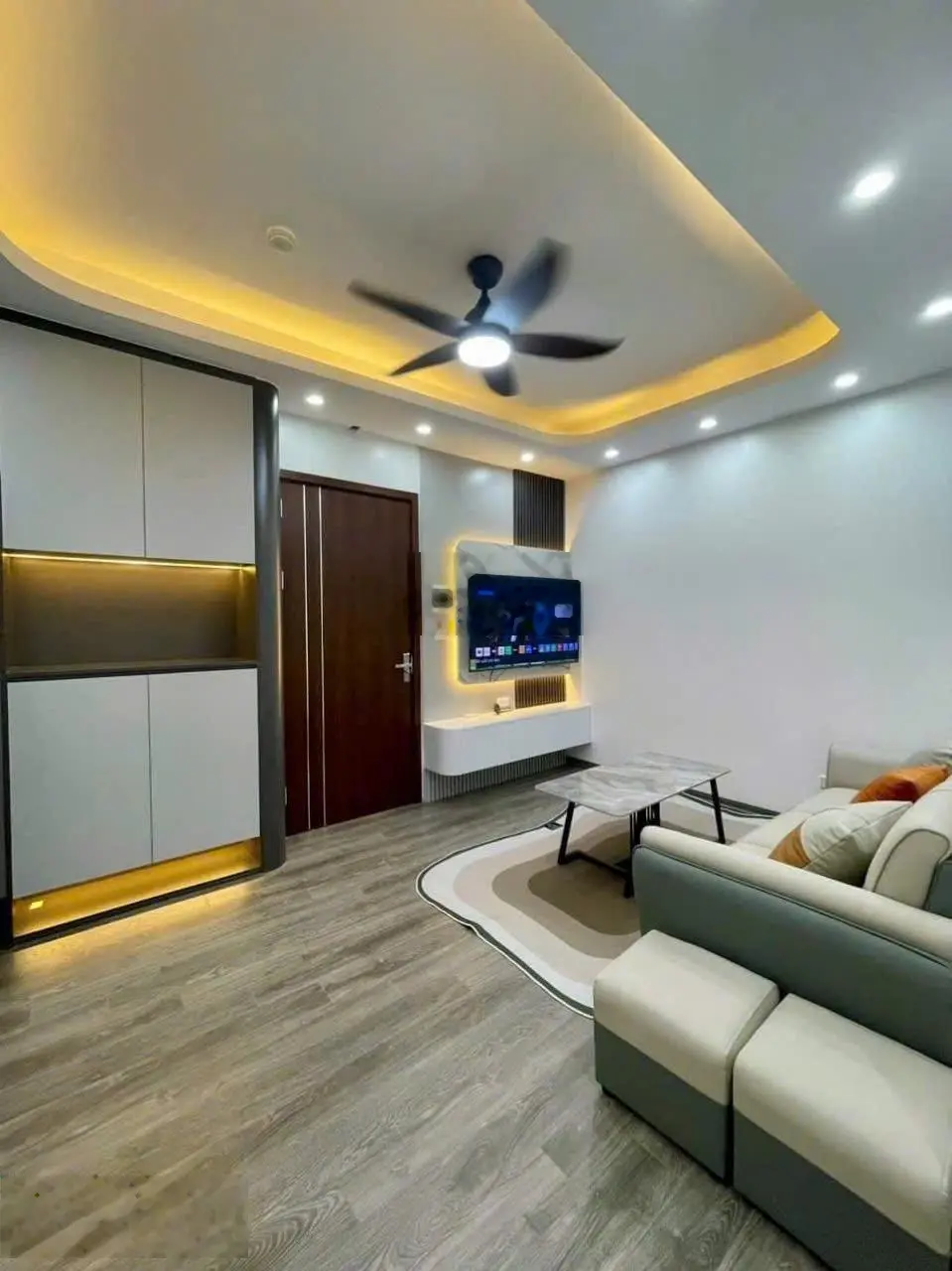 Bán nhanh căn 56m2 - 2 ngủ &2VS HH2B Linh Đàm Hoàng Mai. LH: 0966 455 *** em Thuỷ
