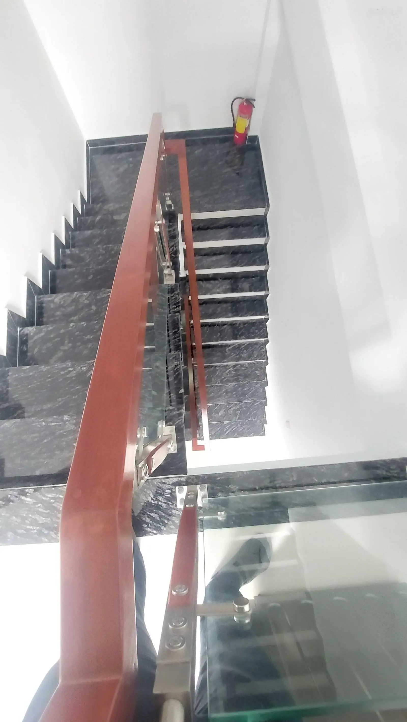 BÁN NHÀ CĂN GÓC 2 MẶT TIỀN ĐƯỜNG SỐ QUẬN 4