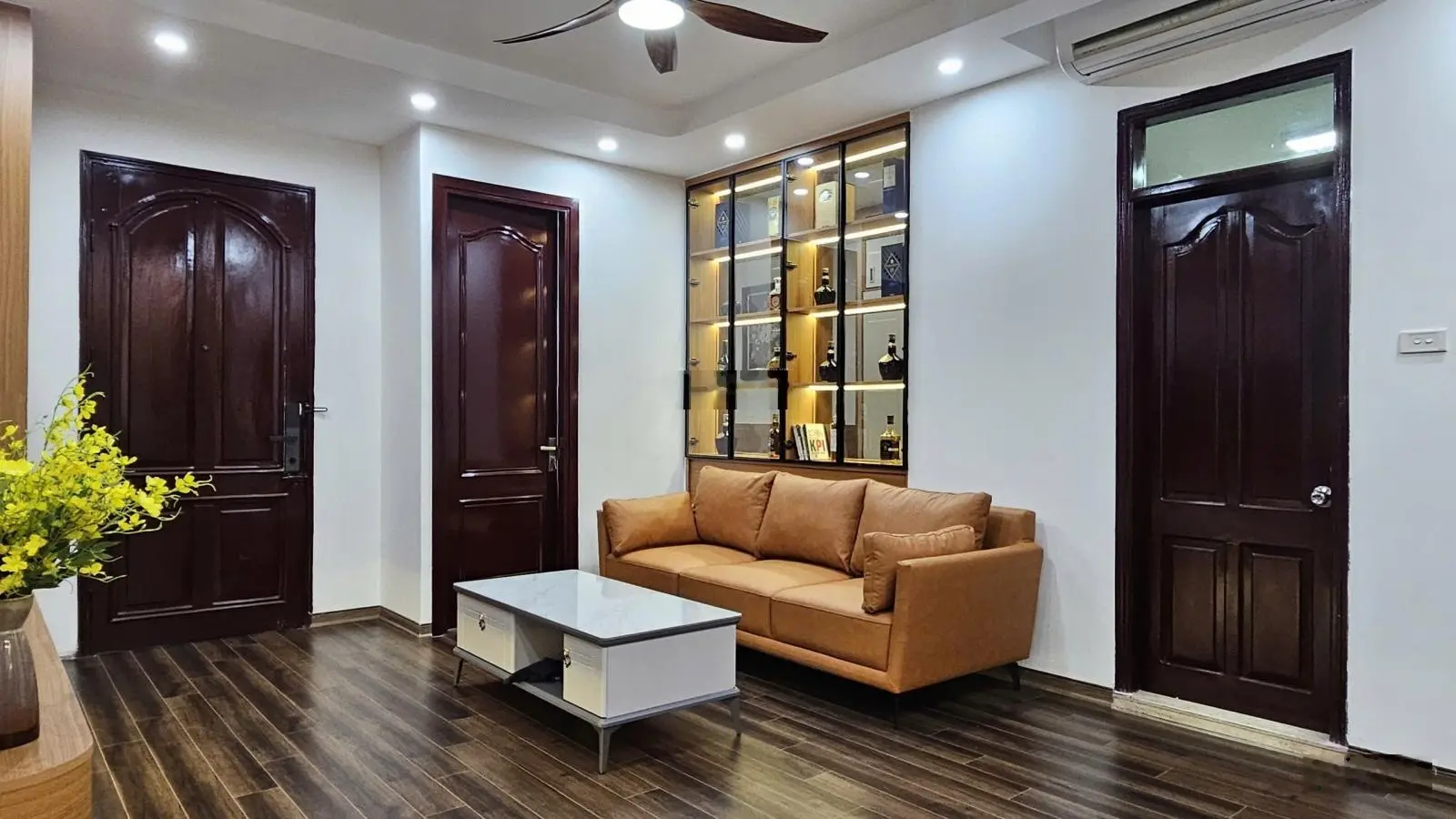 Gấp bán CH tại Golden Land - 275 Nguyễn Trãi, căn 100m2 giá 6.3 tỷ, 130m2 - 6.8 tỷ, 112m2 - 7.2 tỷ