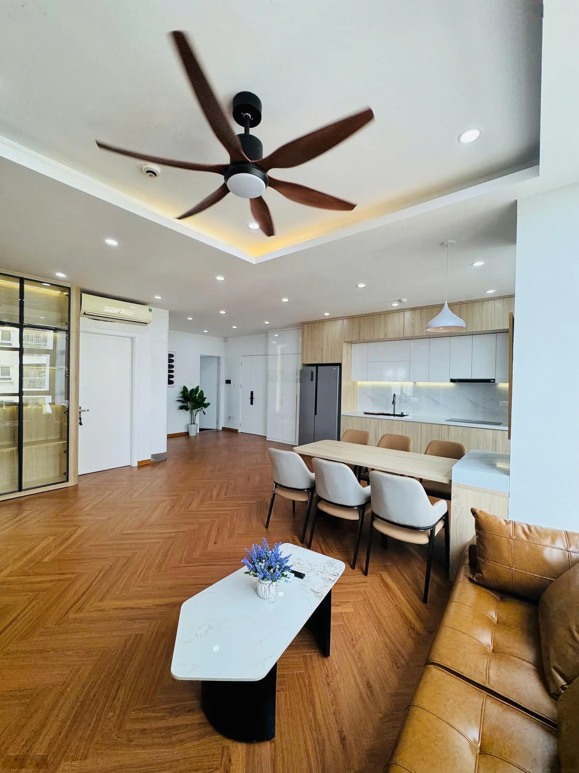 Em cần bán 3 ngủ tòa Licogi Đại Từ - Hoàng Mai. Diện tích 110 m2 thiết kế 3 ngủ 2 vệ sinh.DT:110m2