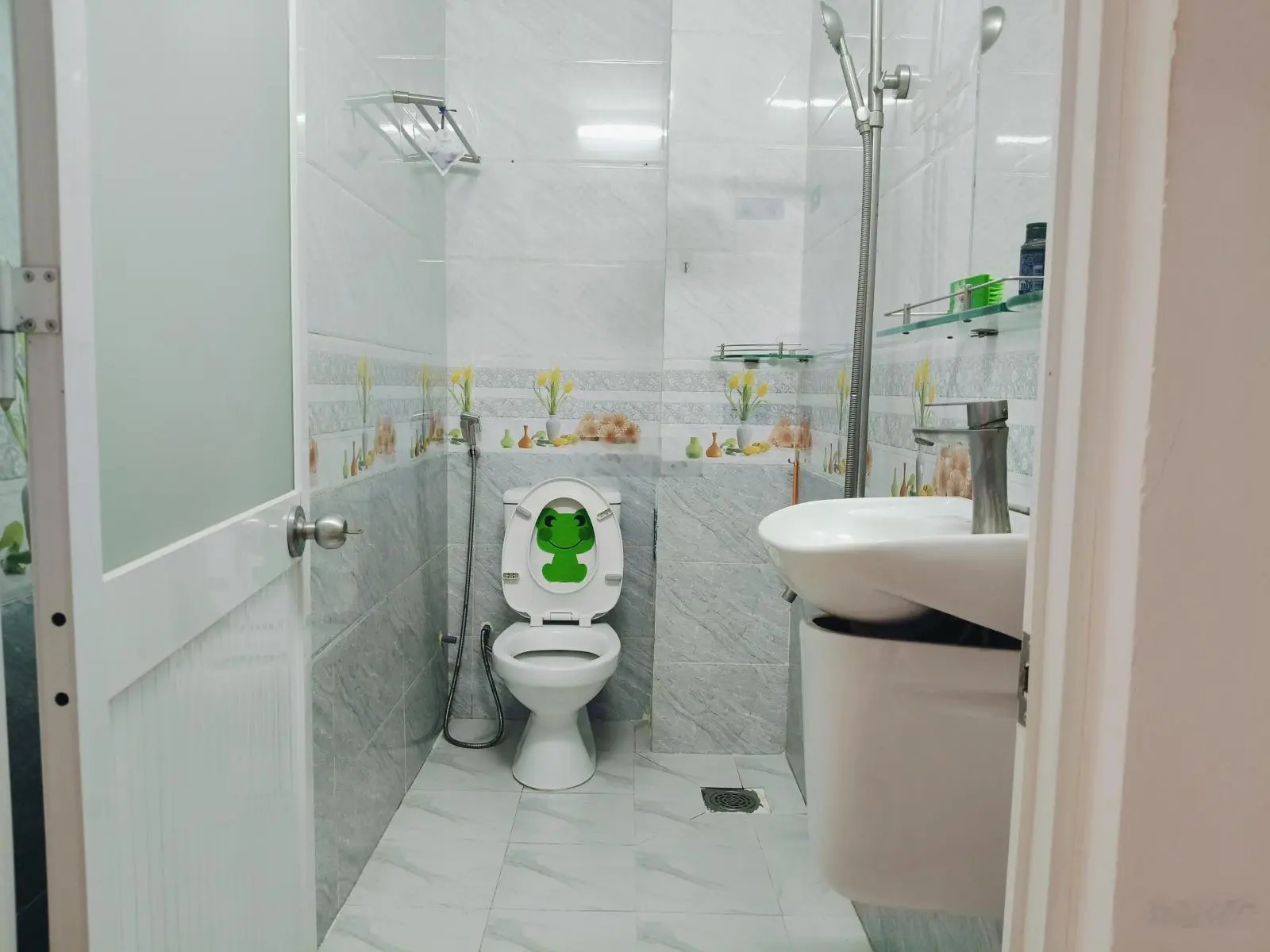 Siêu hiếm nhà bán hiệp bình phước - hxh 7 chỗ - nhà đẹp 3 tầng - 4 pn - nhỉnh 6 tỷ