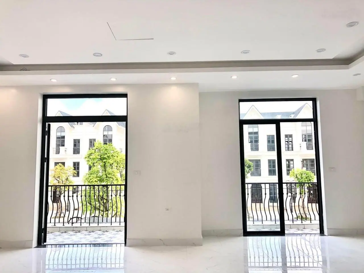 Chính chủ bán căn HA02 mặt đường 30 m, hoàn thiện đang cho thuê Vinhomes Ocean Park, 0963 892 ***