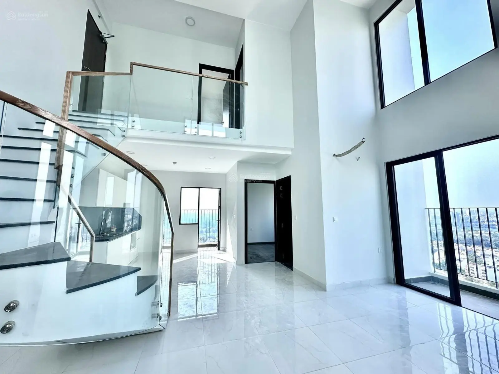 Căn duplex giá rẻ nhất Pegasuite 2 chỉ 3,8 tỷ cho 2PN - nhà đẹp view Bitexco - hỗ trợ vay ngân hàng