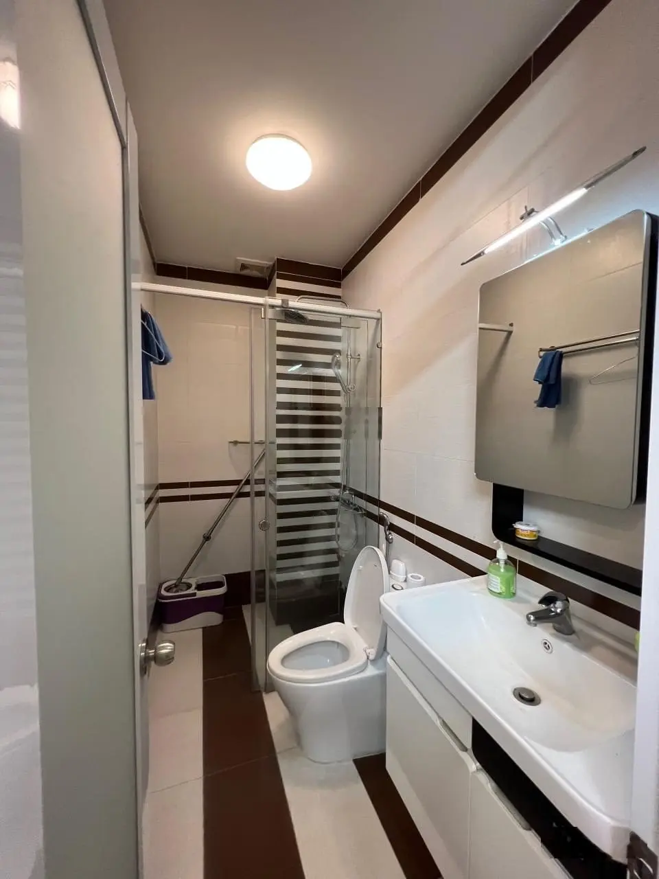 Gấp bán nhanh căn nhà Bùi Tá Hán-Quận 2 giá 3.69tỷ/79m2. Cho thuê 27tr. Gần bệnh quốc tế Mỹ