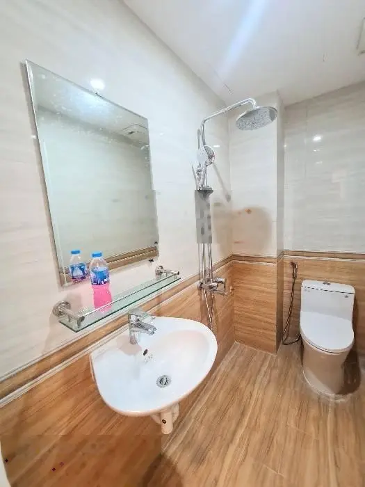 Siêu hiếm, nhà bán cầu giấy, - ô tô vào nhà - thang máy - kinh doanh, 60,2 m2, giá 17,3 tỷ
