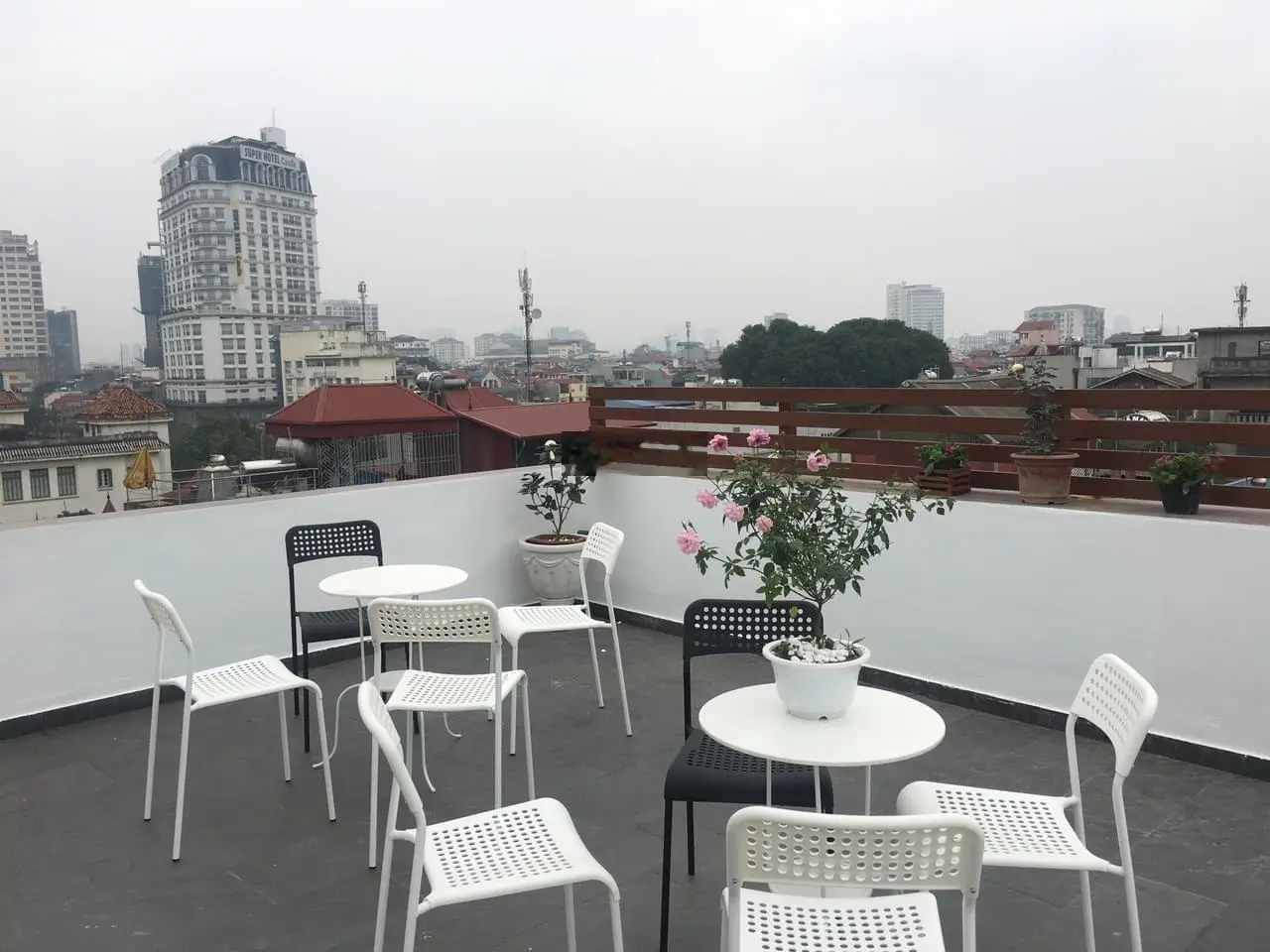 Tòa nhà 73m xây 7 tầng thang máy, 10m mặt tiền, 3 mặt thoáng, 10 căn hộ khép kín và 1 cửa hàng kd