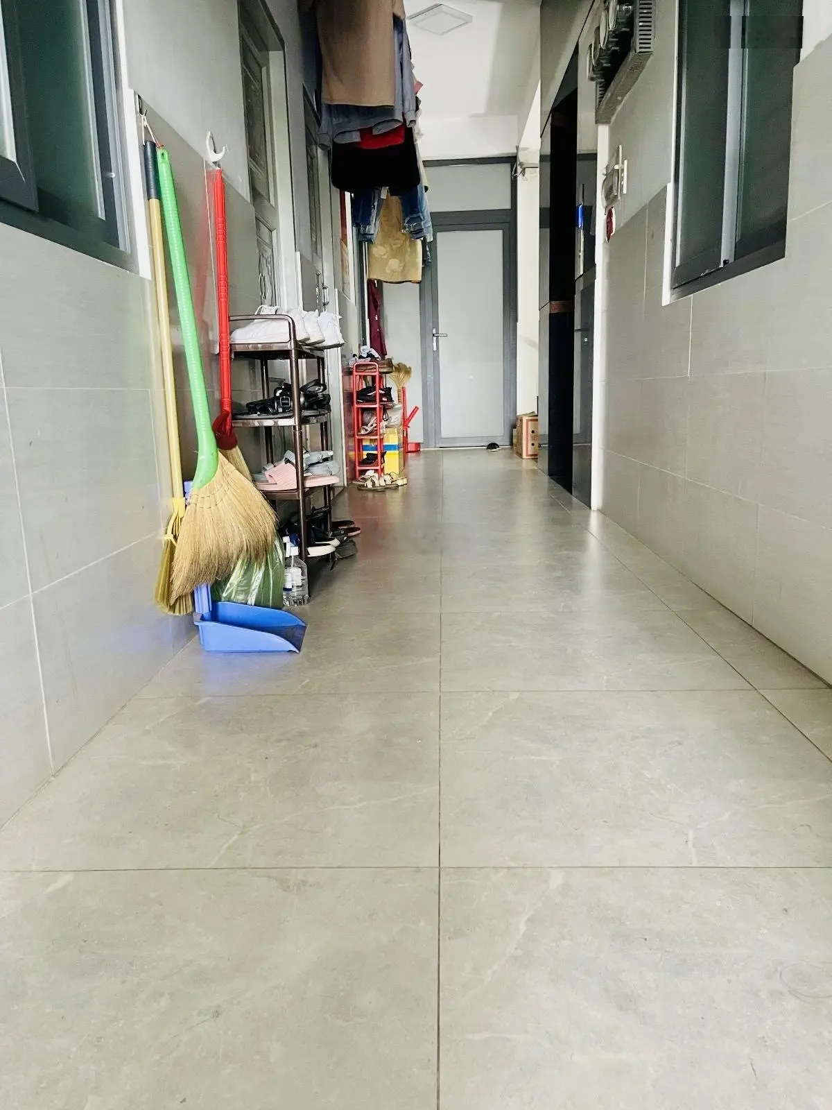 1,4 tỷ/ năm, CHDV 31 phòng ngày chợ 39 Bình Trưng Tây Q2, chuẩn pccc, đường ô tô 7 chỗ ra vô