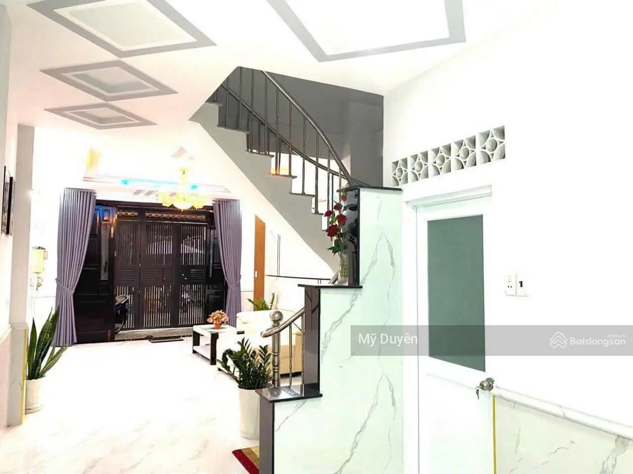 Cần bán nhà riêng giá 2,768 tỷ cách Vòng Xoay An Lạc, Bình Tân 15ph đi xe, sổ sẵn,đang cho thuê