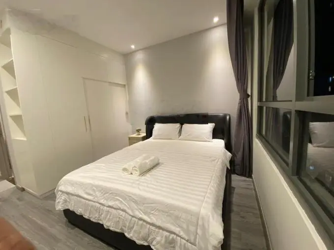 Tôi cần bán căn hộ chung cư Gold View Q.4, 2PN, 80m2, giá: 3tỷ8, nhà đẹp, LH: 0898 523 *** Như Ý