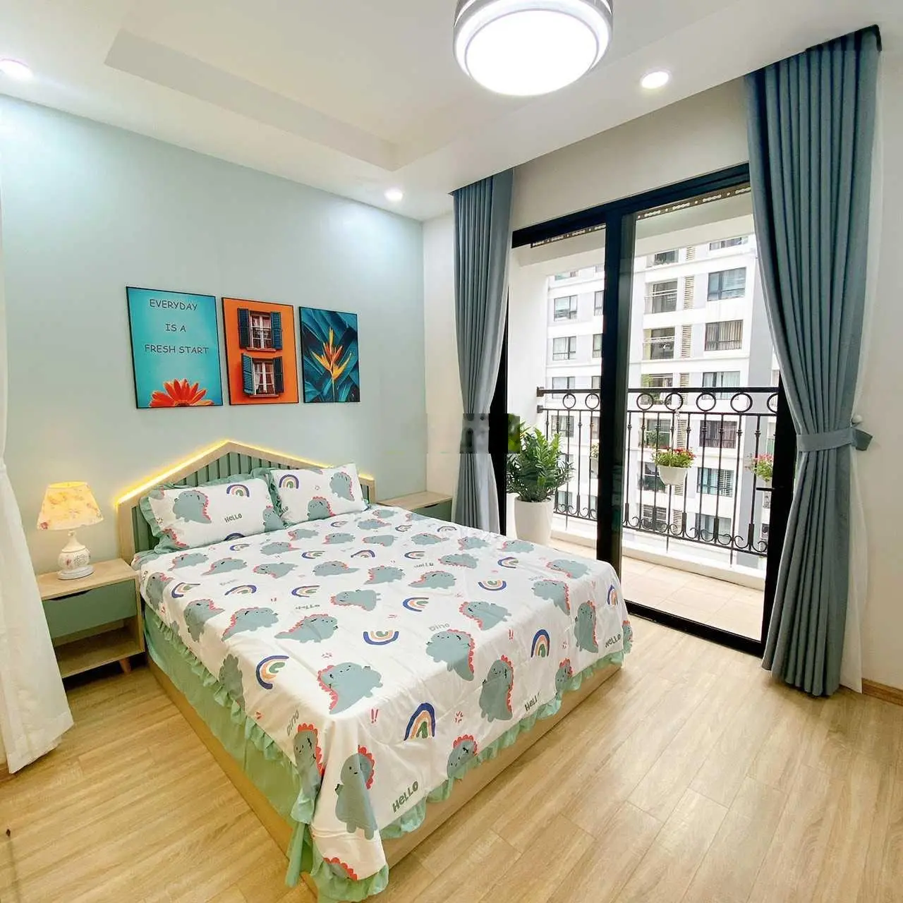 Giá rẻ bán căn 2 ngủ tòa T8 Times City Hai Bà Trưng, giá 6.1 tỷ thu về. LH 0979 702 ***