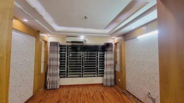 Bán nhà Pháo Đài Láng - DT 46m2 - 5 tầng - MT4m - 12 tỷ