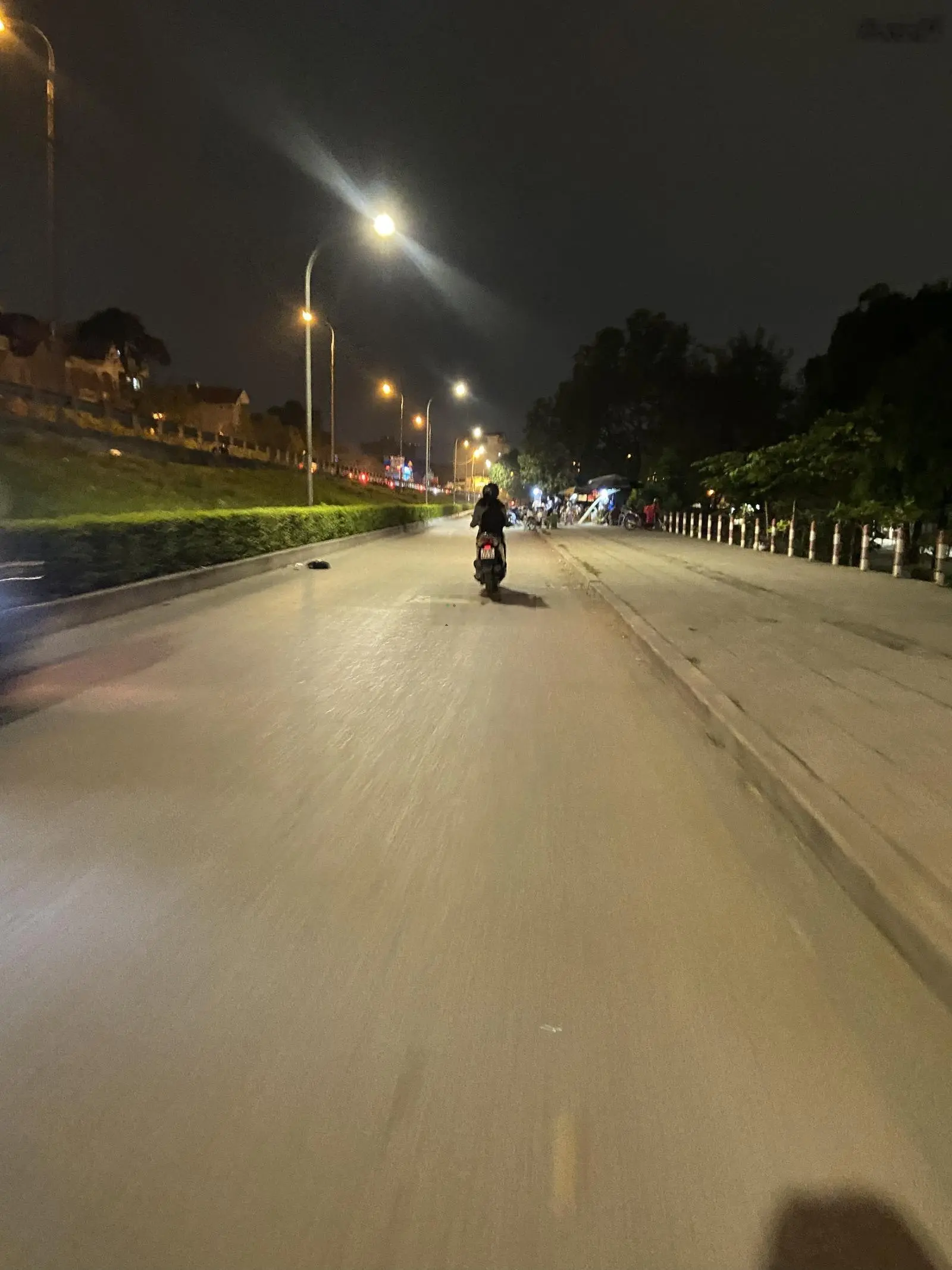 Nhà Nguyễn Khoái (số chẵn), ô tô vào cửa, thoáng trước sau, ngõ thông, 100m ra phố, giá đầu tư