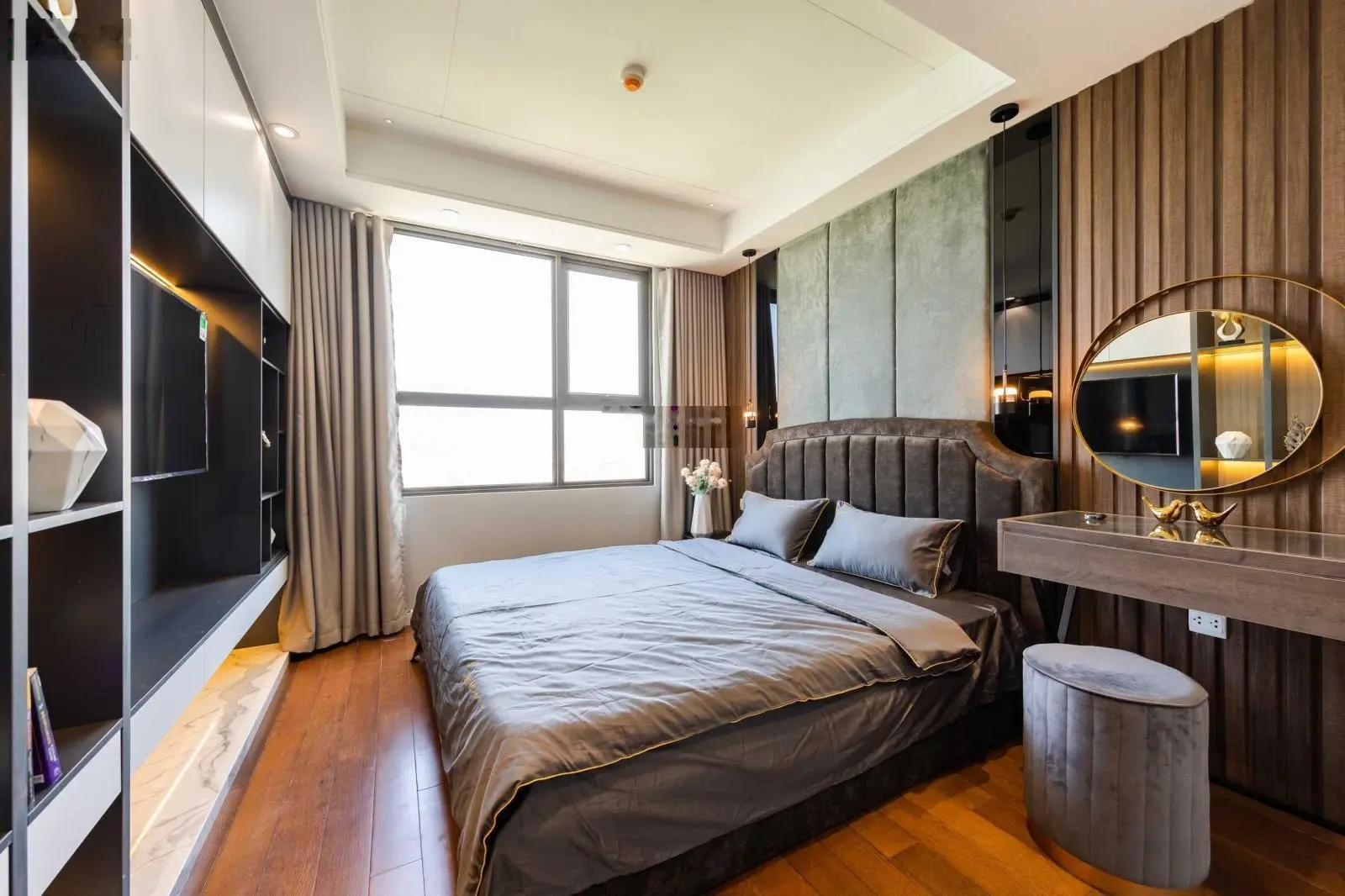 Cần bán CHCC The Harmona, Q. Tân Bình, DT 84m2, 2PN, giá 3 tỷ 450, LH: 0902 369 ***