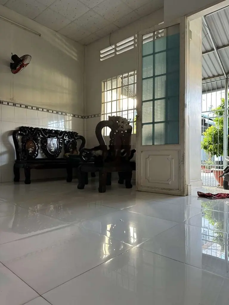 BÁN NHÀ CẤP 4 PHỐ HOA LAN, PHƯỜNG 8, ĐƯỜNG XE OTO TP VĨNH LONG
