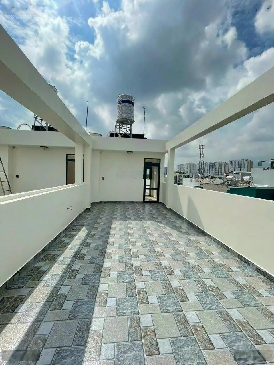 Nhà đẹp - rẻ HXH Quốc Lộ 13 - Thủ Đức - DT 4x21m + 4 tầng - sổ hồng riêng - hoàn công đầy đủ
