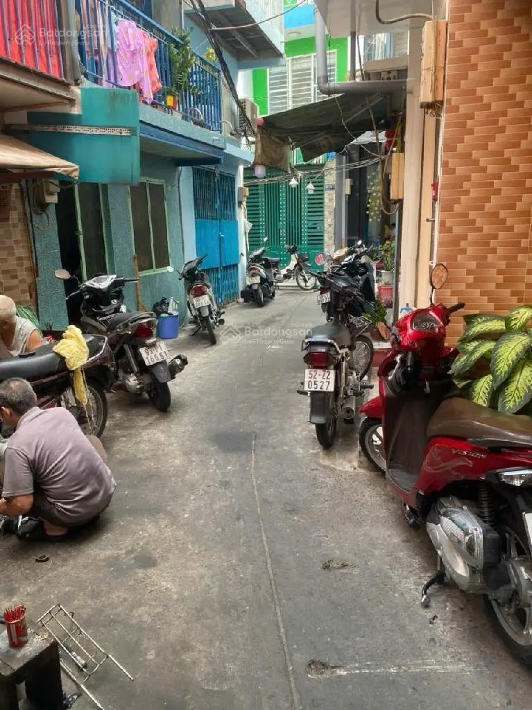 Nhà hẻm đẹp 266/10... Tôn Đản Q4