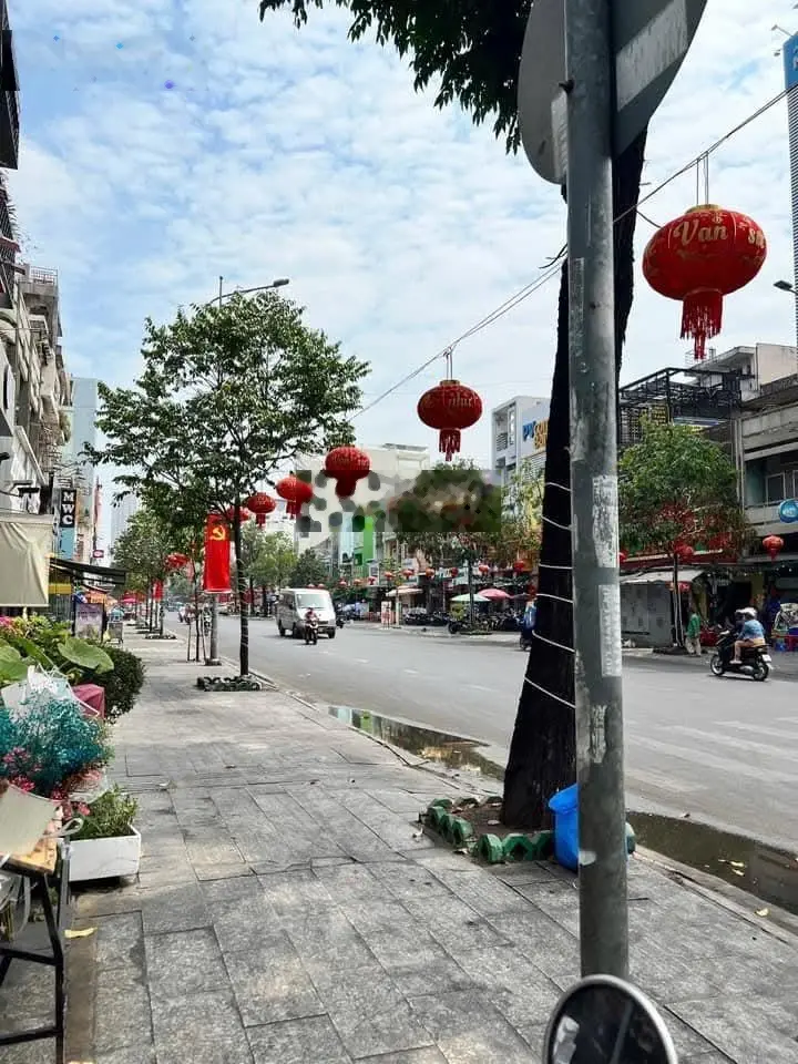 Chủ rất gấp bán, giảm chào liên tục. khách ưng là chốt hậu giang - quận 6 - 2 phút r