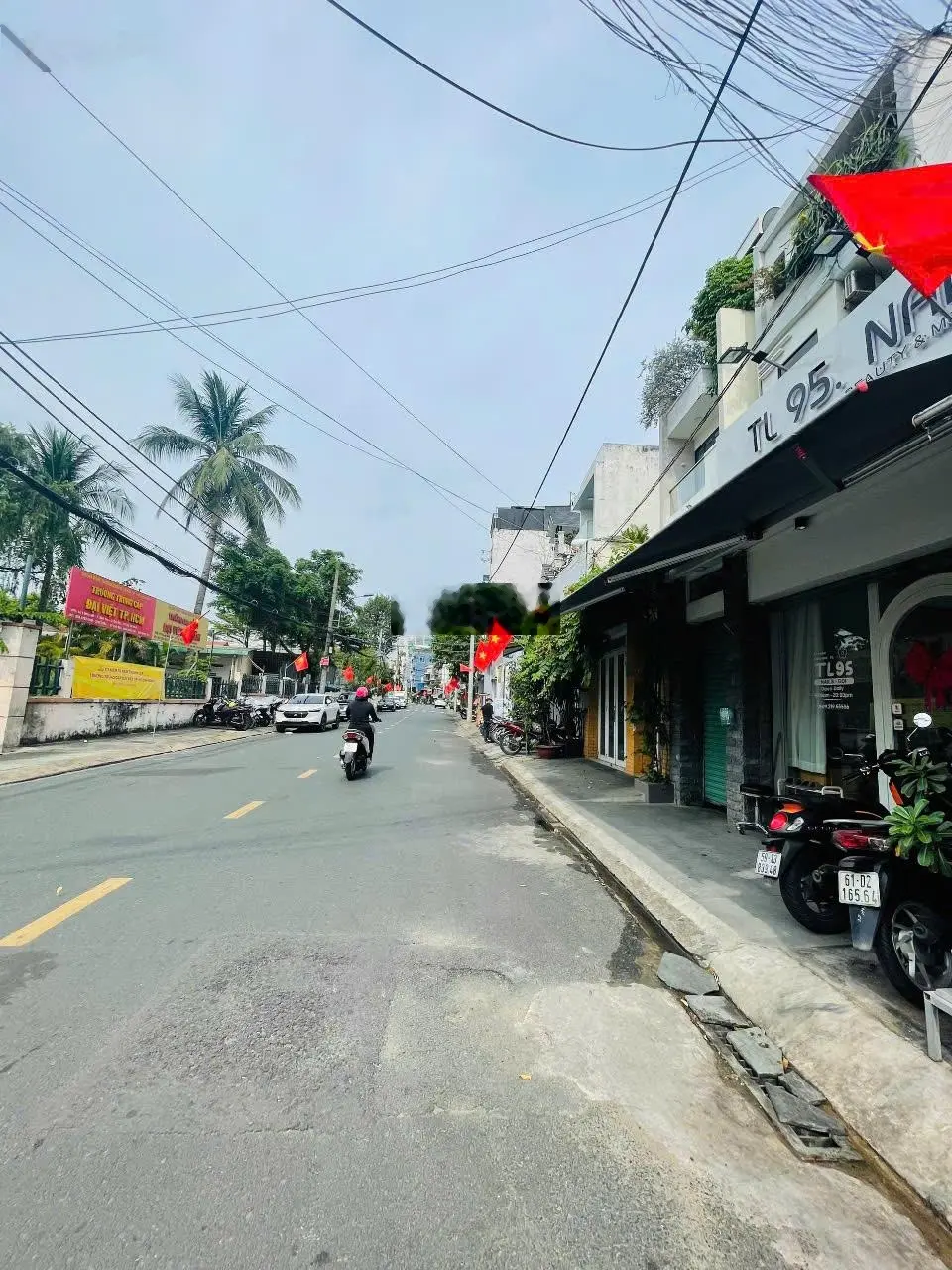 Ngộp, nhà mtkd đường hữu nghị -bình thọ -sầm uất nhất tp. thủ đức,kề ga metro, ngang 5,1m