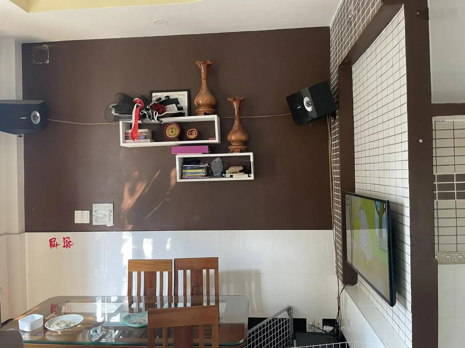 2 tỷ 6 đồng sở hữu 2 nhà ngang 4x10m 2 mặt tiền. Chính chủ công chứng sang tên đứng tên trên sổ.
