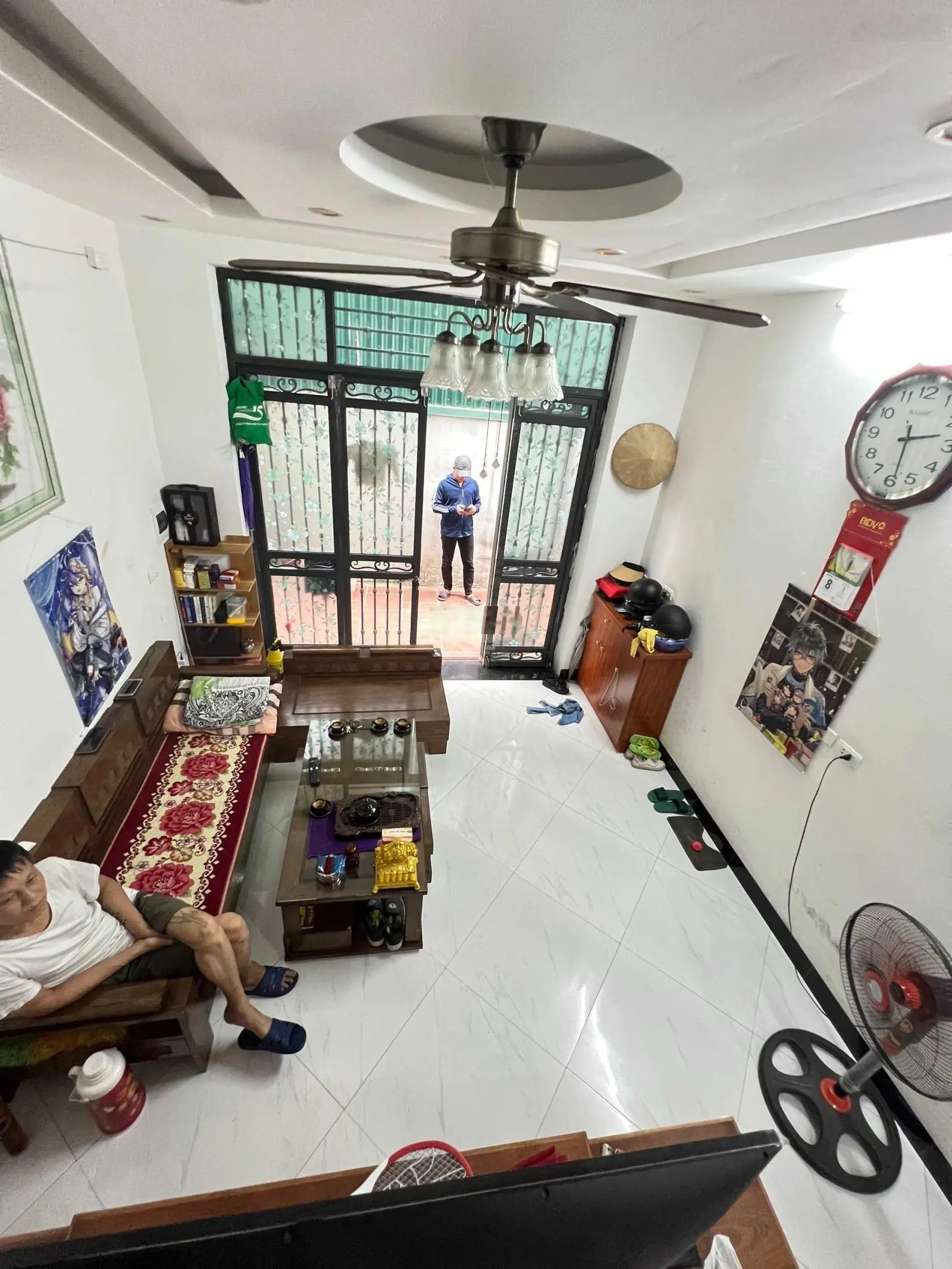 Nhà đẹp 3 tầng ngay chợ La Phù, ô tô đỗ gần mua nhà tặng nội thất, cách khu đô thị Geleximco 300m