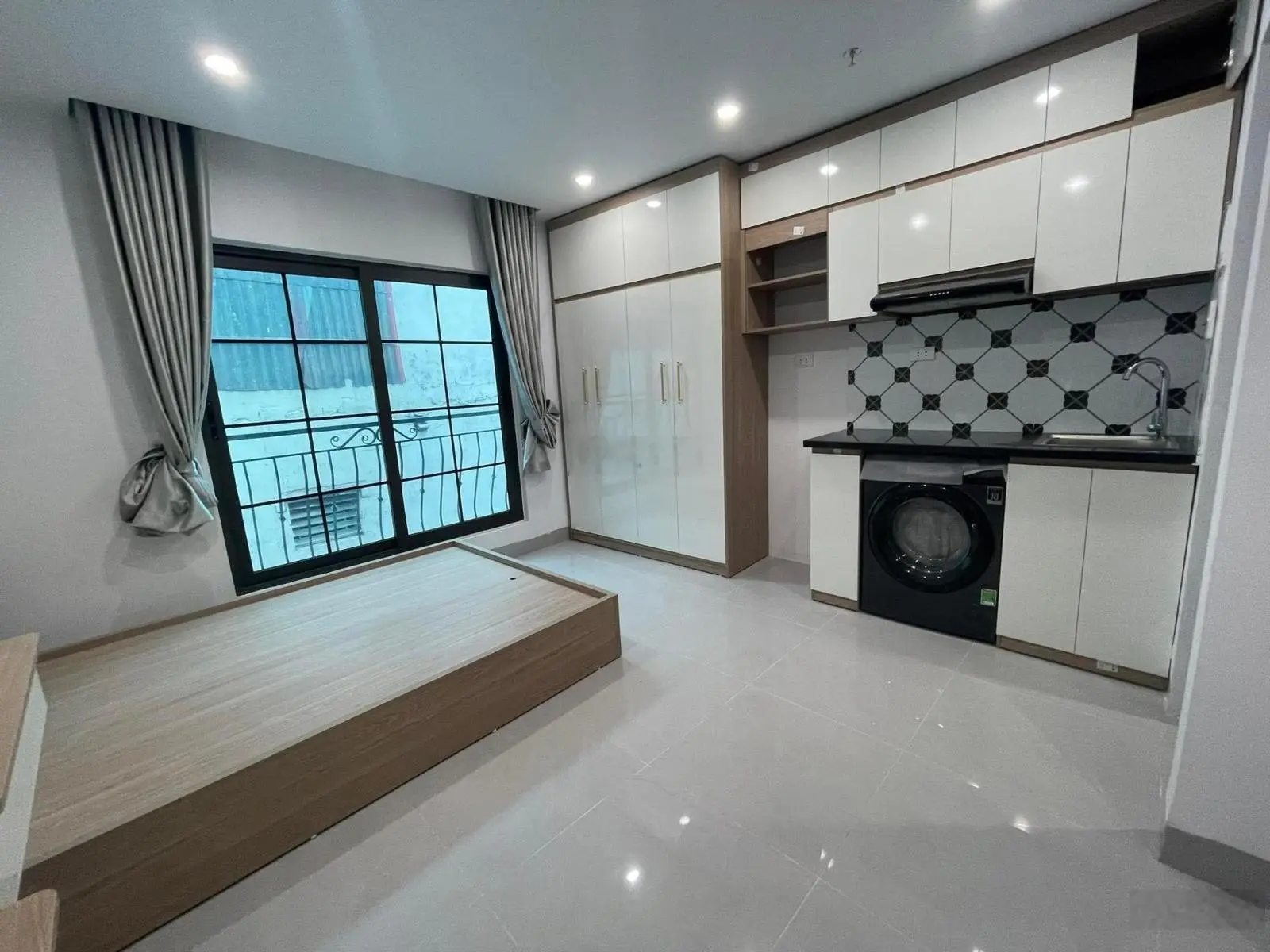 Bán gấp tòa CHDV Xuân Phương 55m2 x 7 tầng, 11PKK full nội, GPXD, PCCC
