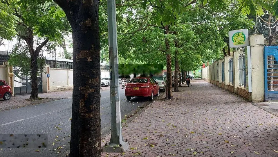 Bán nhà! 63m2, 16 tỷ, 6 ngủ, 24 chỗ, 3 mặt tiền 18m Trần Quốc Hoàn, Phan Văn Trường, Cầu Giấy