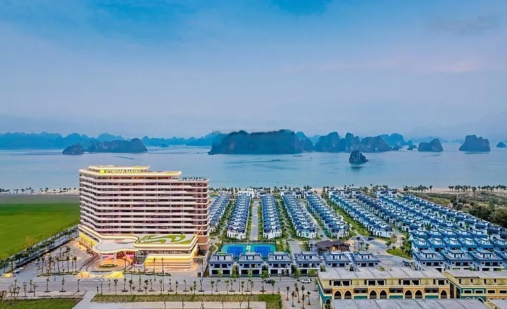 Bán GẤP Shop Villas 300m ra mặt biển- 2 MẶT TIỀN KINH DOANH 16m