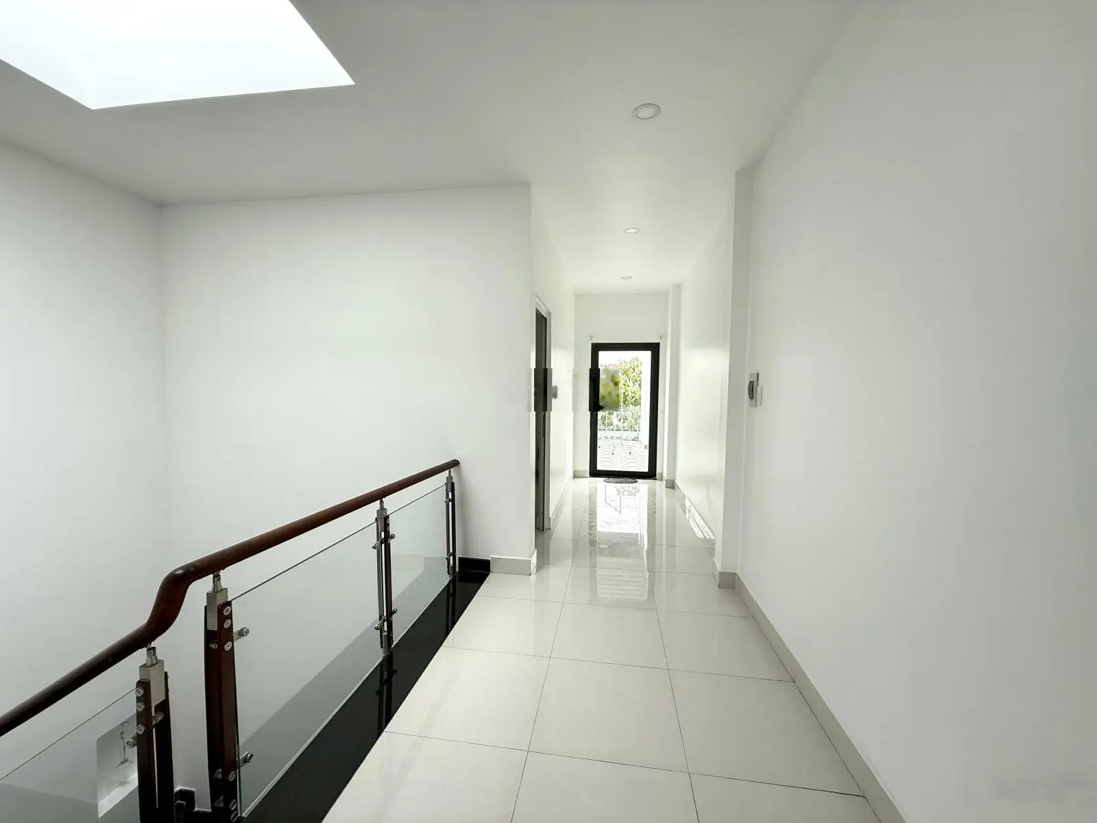 Bán nhà KDC Hiệp Thành 3, nhà 1 trệt 2 lầu 4 phòng ngủ, sân oto nhà đã hoàn công