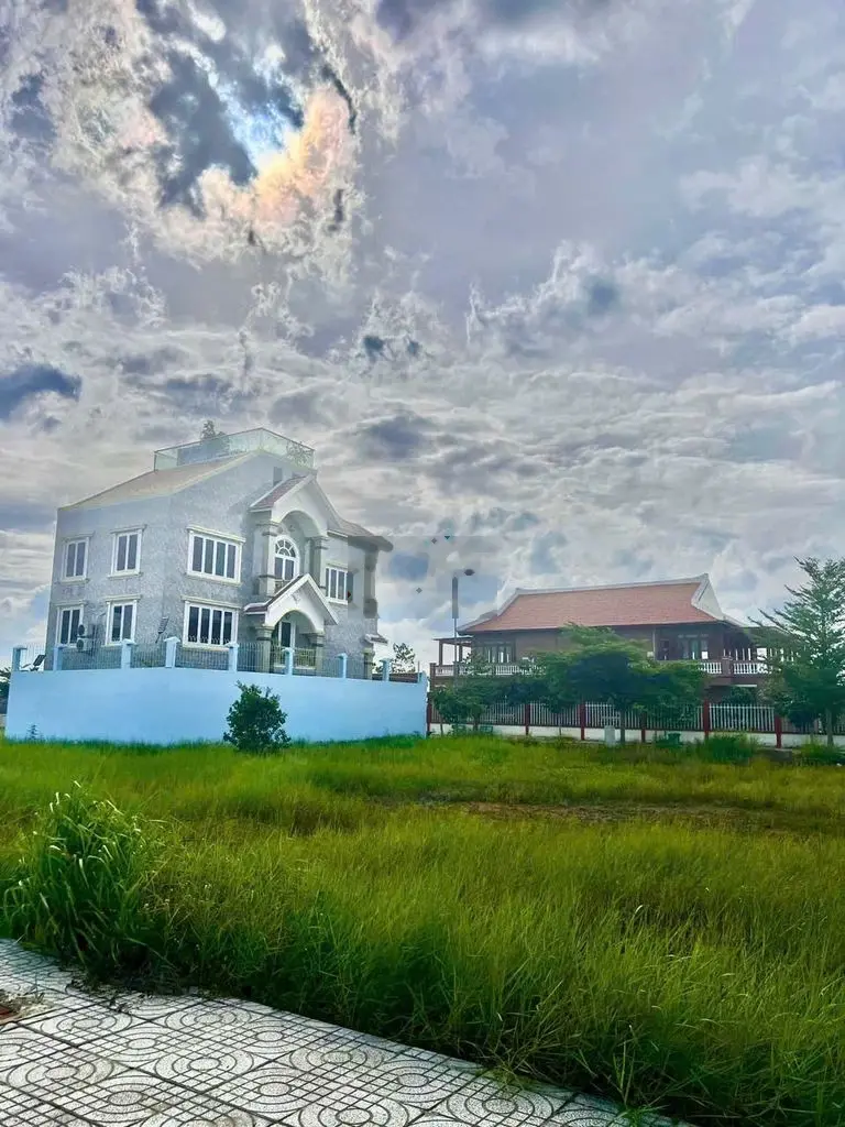 CHỈ 2 TỶ 987 SỞ HỮU NGAY BIỆT THỰ VIEW HỒ 175M2