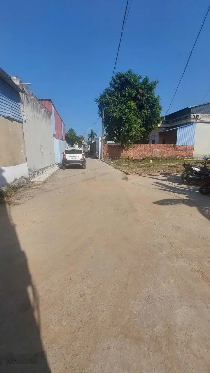 Bán đất Thị trấn Sóc Sơn HN Cách QL3 100m, cầu Nhật tân 5km giá 750tr LH 0946 924 Dương 026.