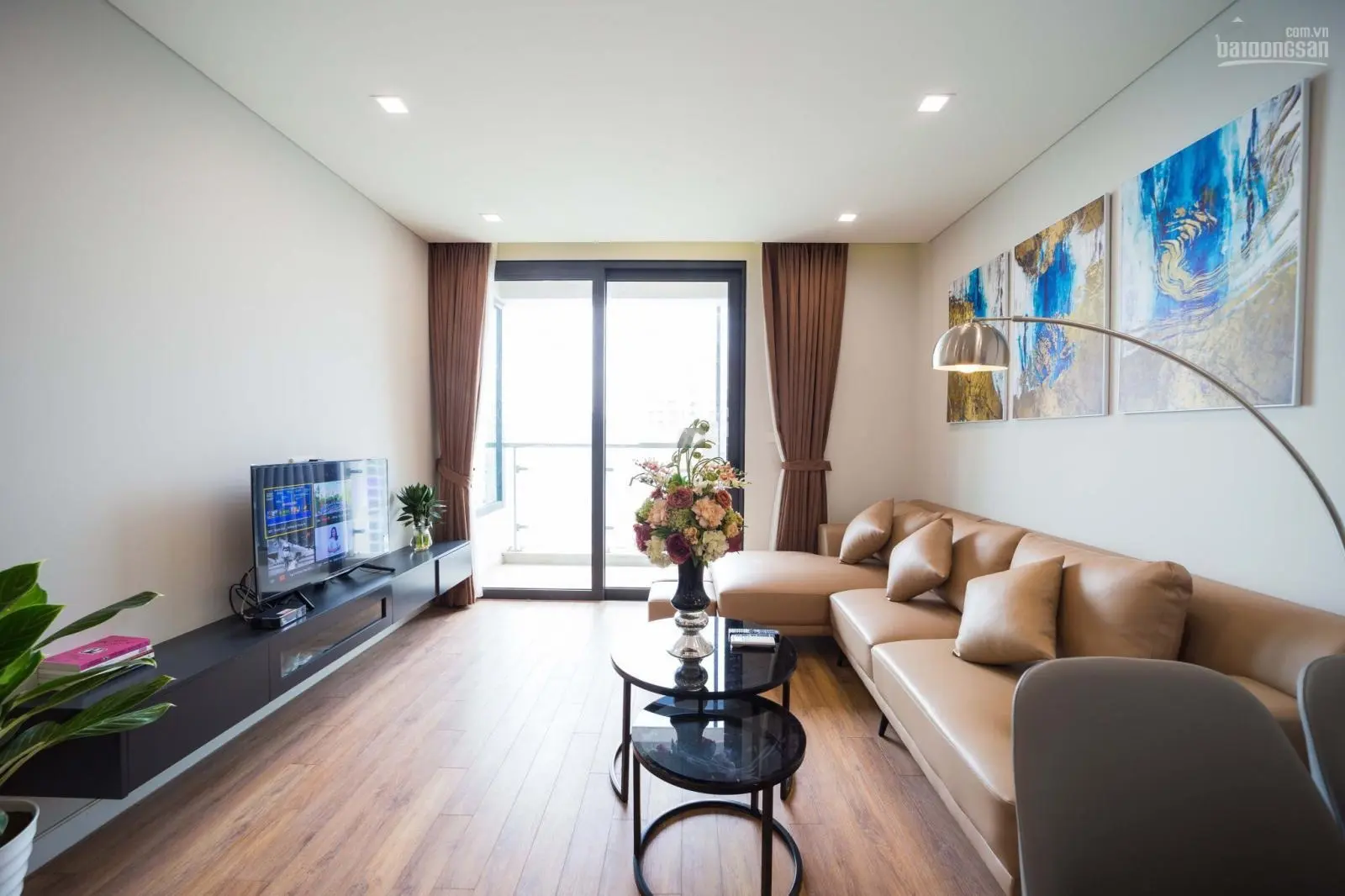 (Giá thật) chính chủ bán chung cư The Legend căn góc 72.5m2 2PN, 2WC tầng trung full NT 6.45 tỷ