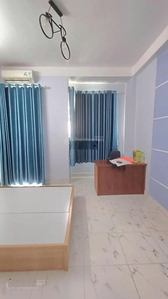 Cần bán nhà đường Trần Tuấn Khải, Quận 5. Giá 3 tỷ 950/80m2. Nhà 4 tầng BTCT. Đang cho thuê 15tr/th