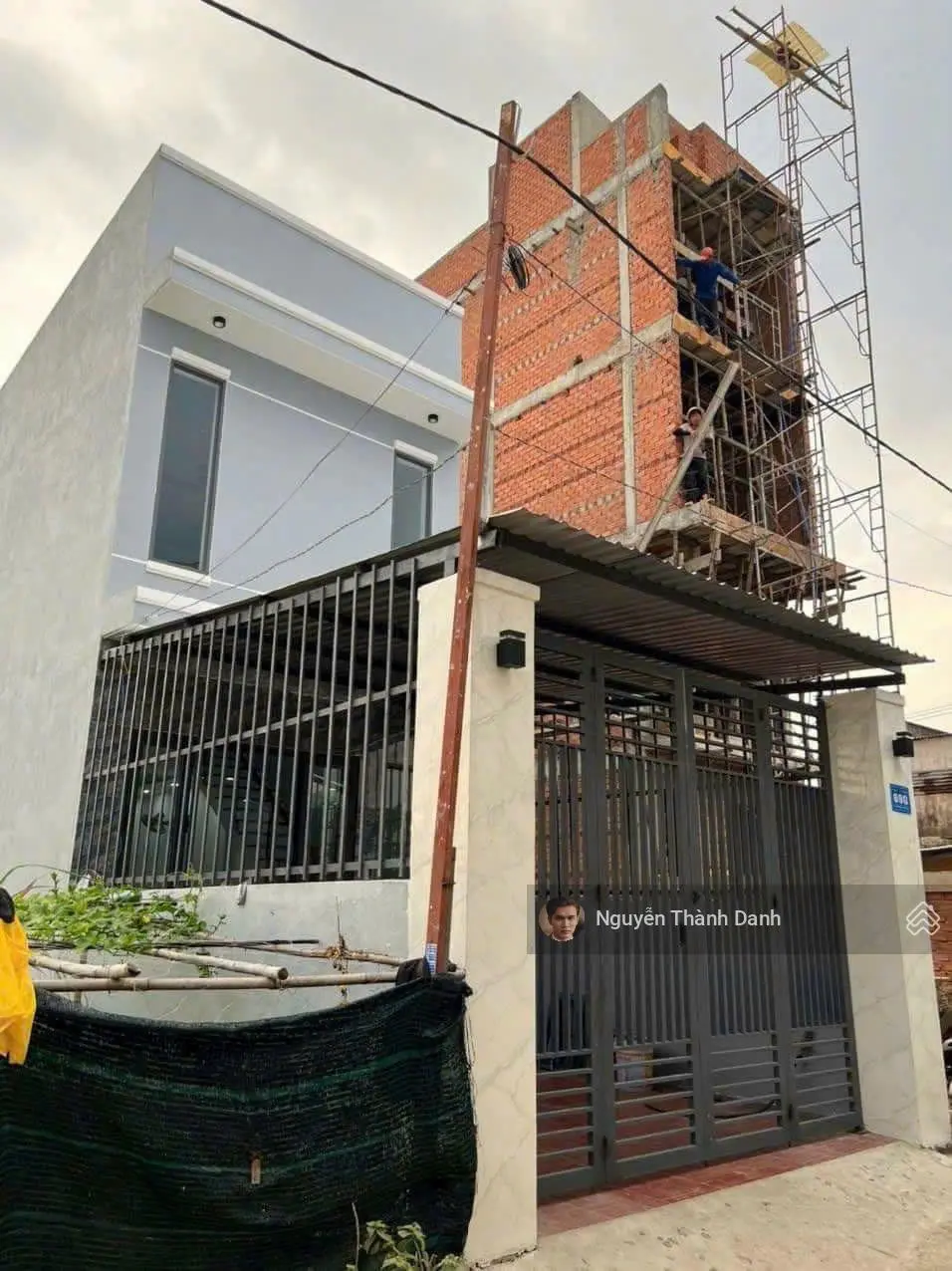 Chủ kẹt tiền bán gấp Nhà 1 trệt 1 lầu . 87,7m2 .Giá 2,3 tỷ. Đường Chòm Sao. Hưng Định, Thuận An, BD