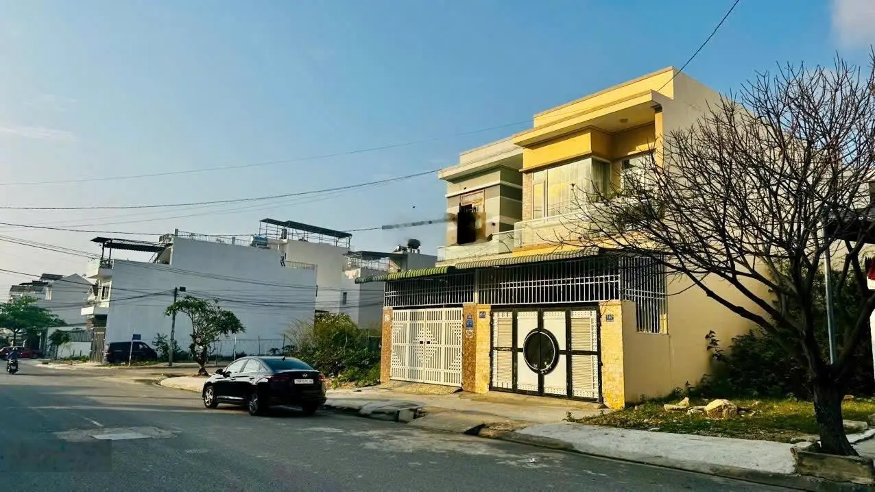 Bán nhà 2 MT, đường Trần Khát Chân, Vĩnh Hoà, DT 105m2, hướng Đông Bắc, đường 20m - giá 6,7 tỷ