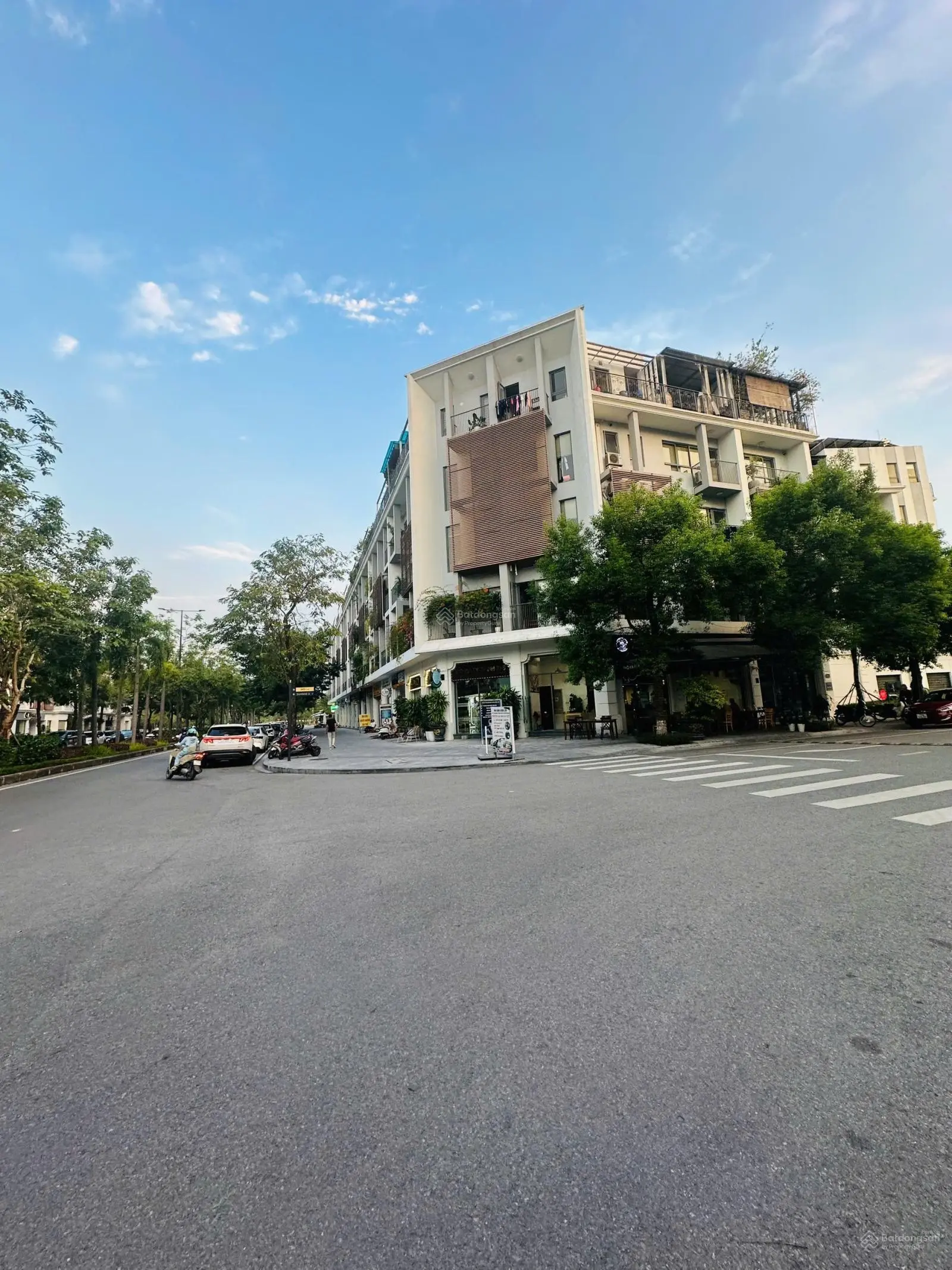 CC cần bán căn góc siêu Vip 119m2 mặt Đại Lộ Hoàng Mai 30m, đang cho thuê 70tr/tháng.