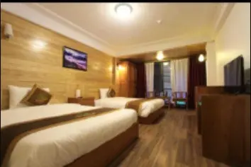 Bán khách sạn 5 tầng gần ngay đầu ngõ Hùng Hồ đường Xuân Viên, TT Sapa, TP Lào CAI DT 126 m2 MT 9m