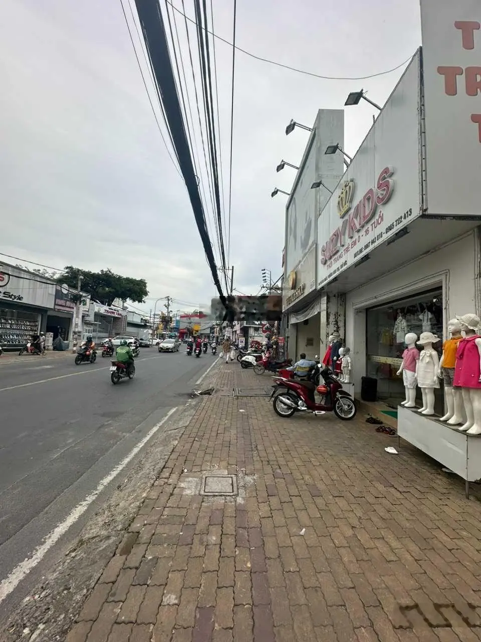 MT Nguyễn Xiển, Phường Trường Thạnh, Quận 9. Diện tích: 7m x 30m, giá chỉ 12,5 tỷ