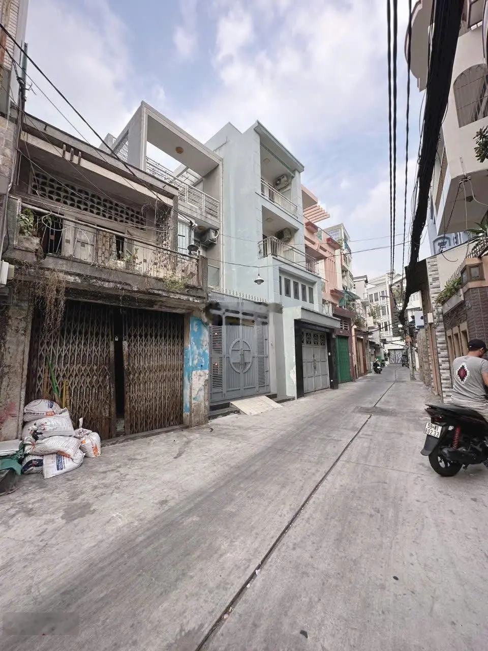 [ Quận 11 ] 9 tỷ ( Nắm Chủ ) Chính chủ gởi bán nhà hẻm 1/ Đg Bình Thới P11 Q11