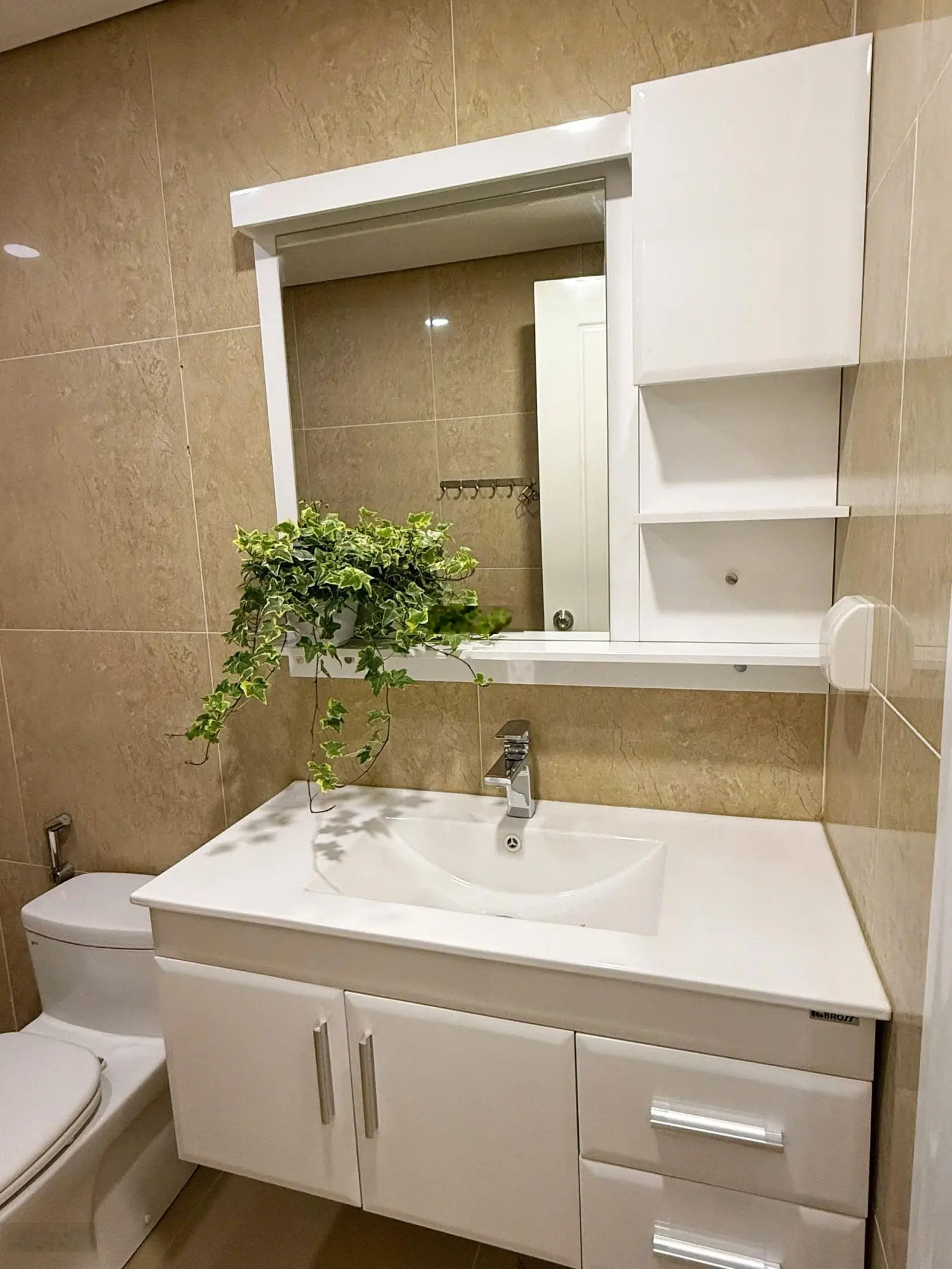 chuyển căn lớn cần Bán 2 sáng ngủ diện tích 83m nhà sửa đủ đồ đẹp view nhạc nước lh em 0974 532 ***