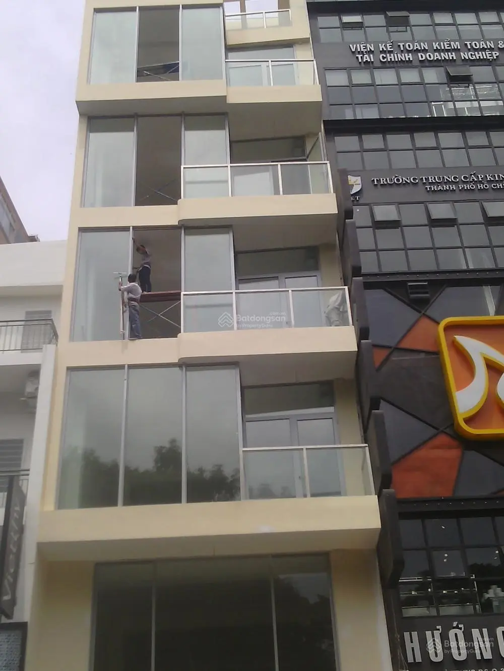 Bán building Cách Mạng Tháng 8, P. 11, Q. 3 (DT: 7x20m) 1 hầm 5 lầu
