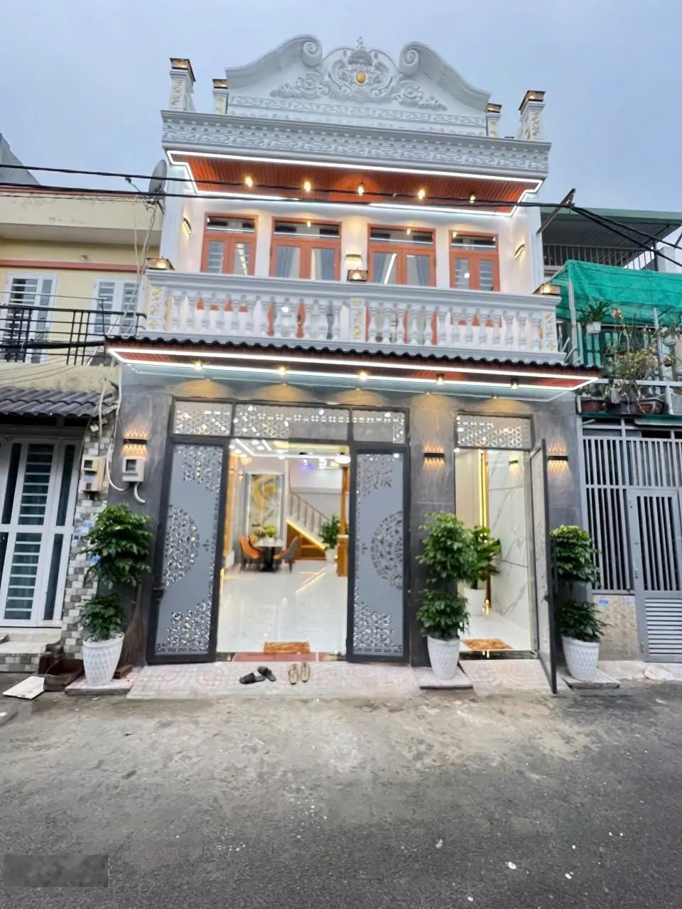 Kẹt tiền bán Nhà 1/ Đường Trần Đại Nghĩa Ngay Vòng Xoay An Lạc (6x19) Giá 1 tỷ 550tr Cách Chợ 100m