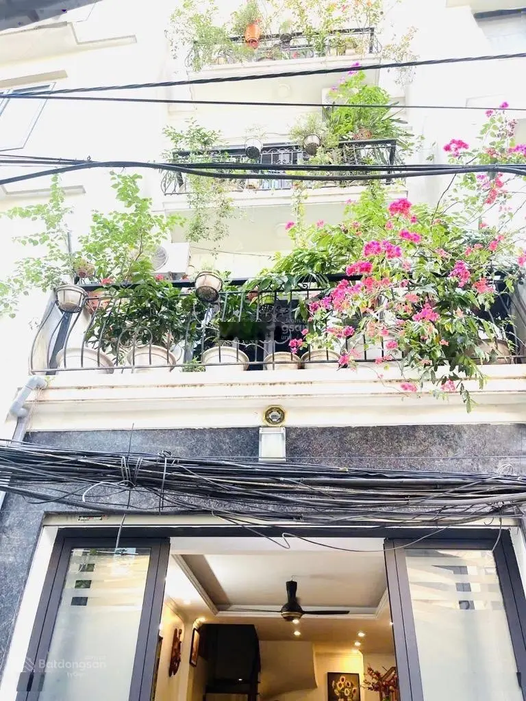 Bán nhà Ngọc Thụy, Long Biên. 5 tầng 46m2 nhà mới, trc nhà ô tô tránh, garra, 200m ra công viên NT