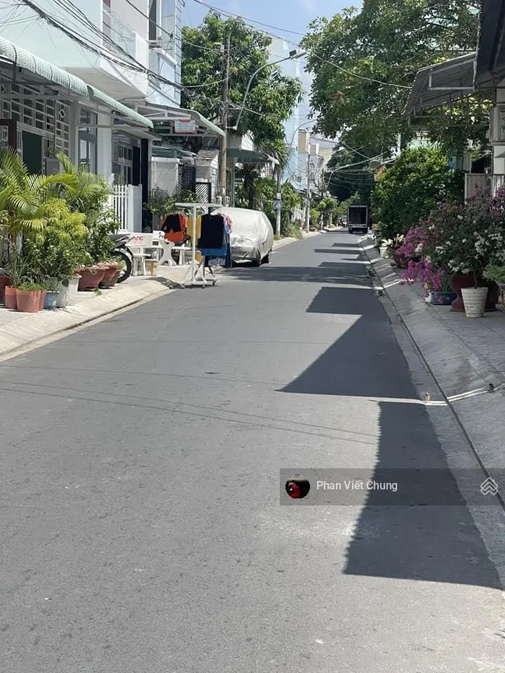 Tôi có lô đất 120m2 ngay Nguyễn Thị Định, Phú Hưng, Bến Tre bán 600tr sổ hồng riêng đất thổ cư 100%