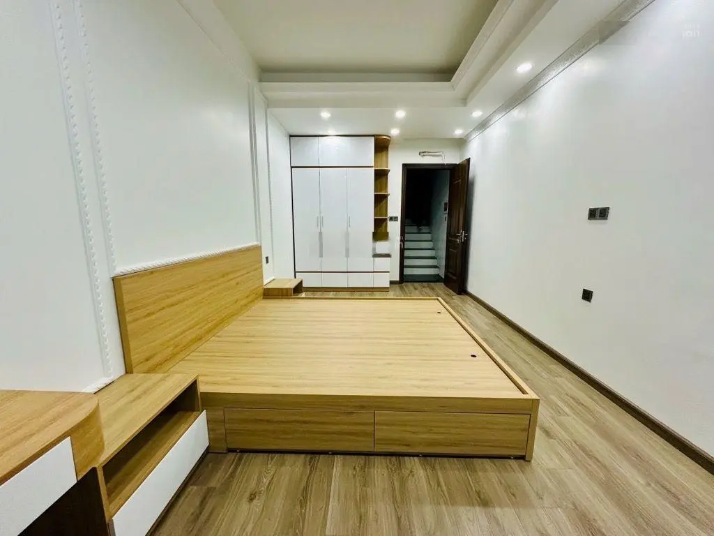 Bán nhà mới ngõ 26 Tư Đình 35m2 ô tô đỗ cửa thiết kế cực đẹp giá chỉ nhỉnh 6 tỷ